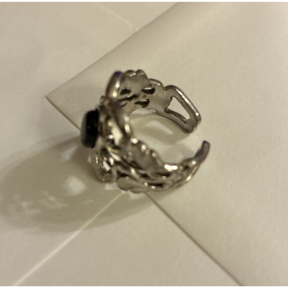Vintage Sarah Coventry Filigree Silvertone Ring Black Onyx Gemstone - Picture 2 of 6
